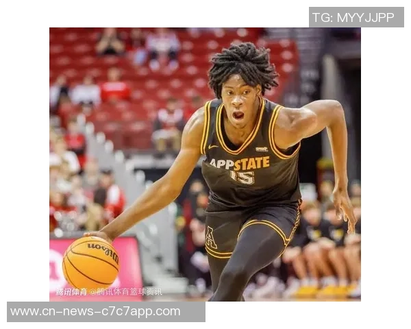 亨特对阵旧主表现出色9投6中斩获16分4篮板2抢断三分命中率50